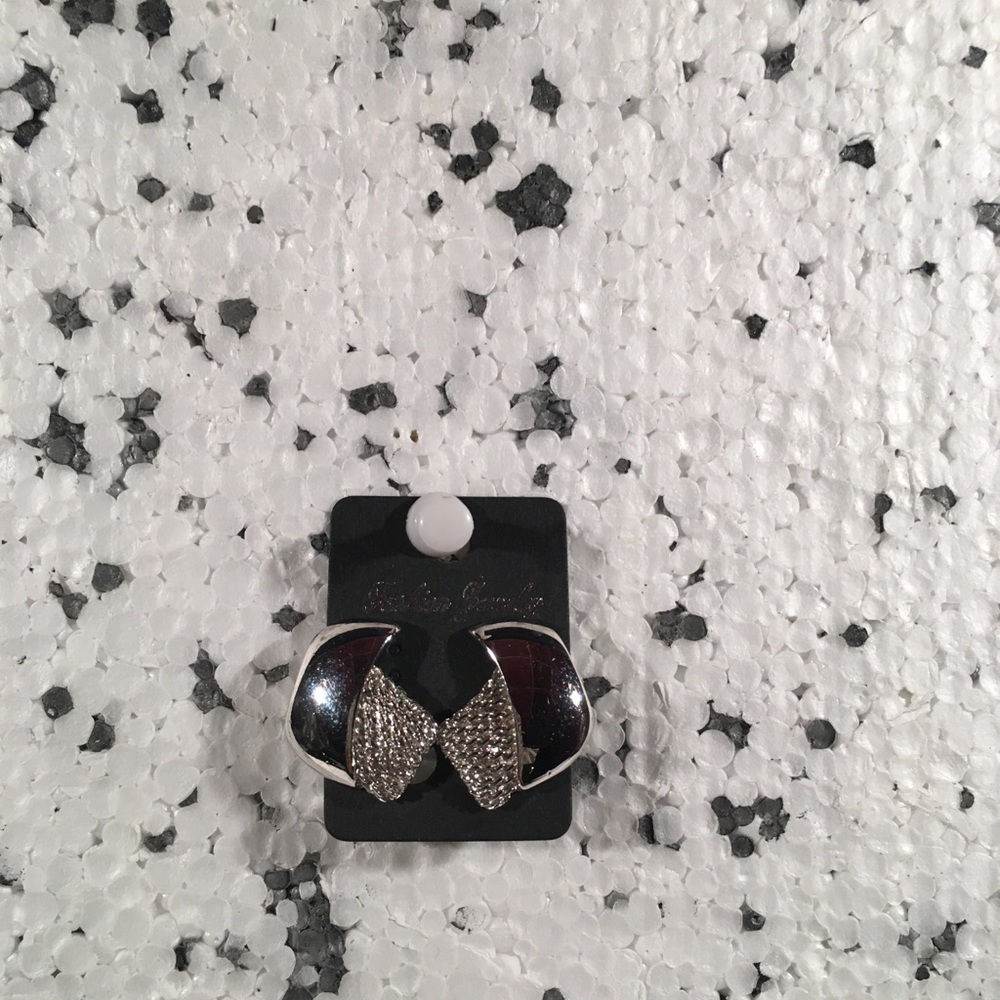 MONET CLIP ON EARRINGS